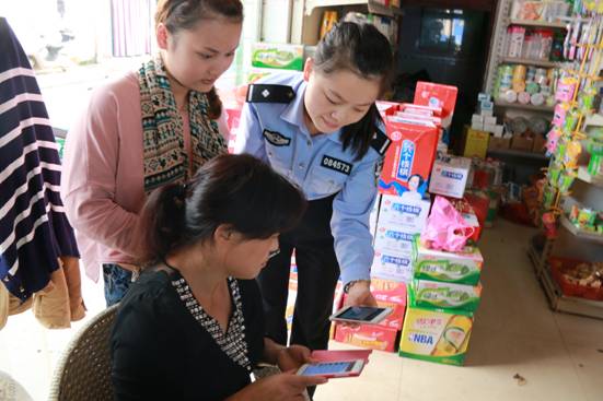 鄱阳常驻人口有多少_全媒体聚焦鄱阳县油墩街镇秀美乡村建设成果(3)