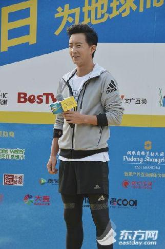 韩庚领跑世界地球日 与千名跑者一起爱地球[图]