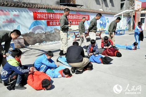 北京奥运火炬手协会走进校园开展安全教育活动